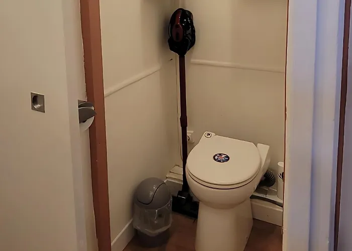 Cozy With A View Of The Eiffel Tower *